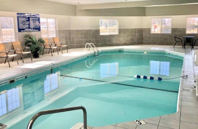 Comfort and Convenience! Pool, Free Parking, Near Union Pacific Museum