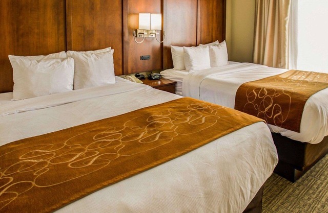 Comfort Suites
