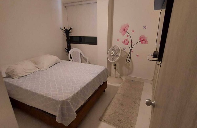 Confortable Apartamento ubicado en el Norte Cerca al Prado y Malecón del Rio