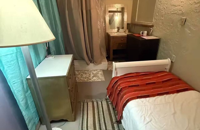 Comfortable Room with bathroom