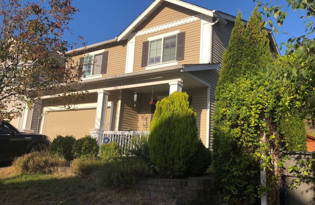 Comfy 1-bedroom in house with wifi and central AC in Renton