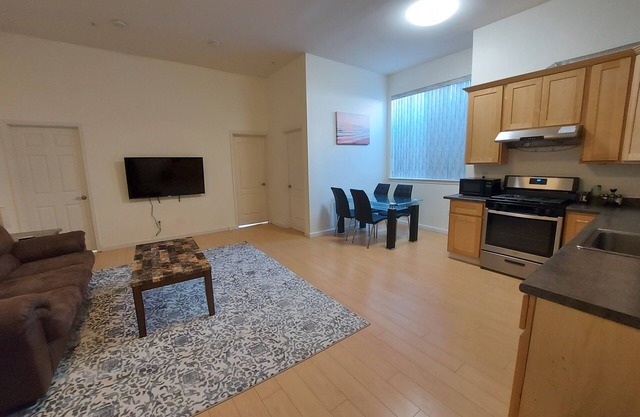 Comfy 2 bdrm 1 bath 3 beds in-law unit w/kitchen