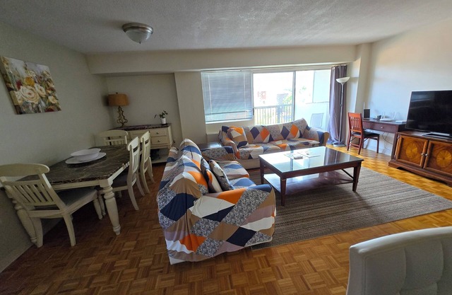 Comfy 2 Bed Apt 6 Min Walk To Boston Children's Hospital, Brigham, Dana Farber..