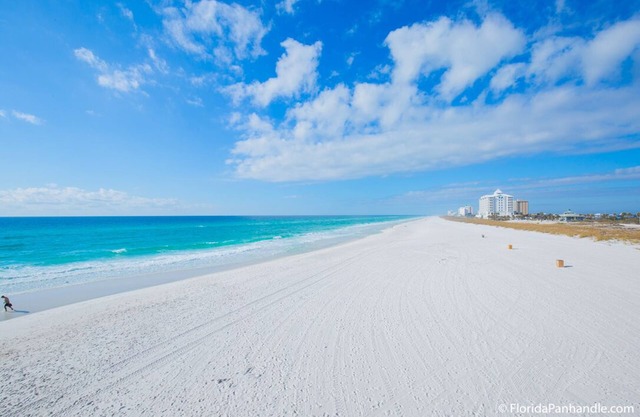 Comfy and Cozy House 3BR 1.5BA - Board games