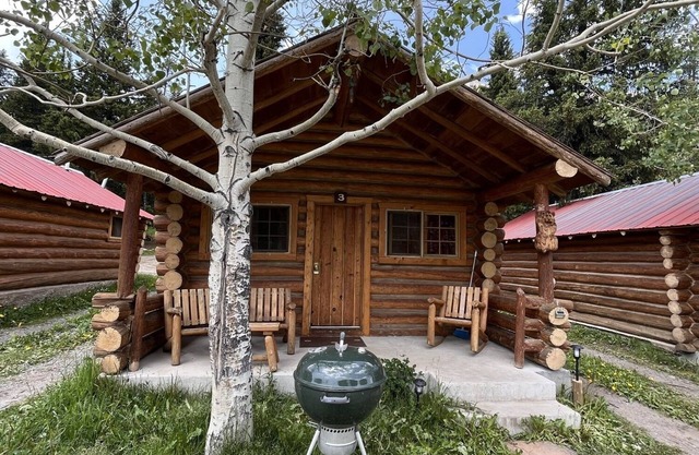 Comfy cabin is situated on the Silver Gate property which overlooks 10,000ft tall mountain peaks surrounding the town.