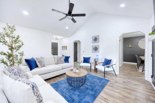 Comfy Home Minutes to Ft Moore