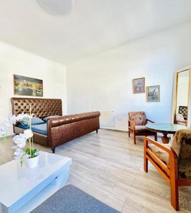 Comfy Studio Apt for up to 3P, 10Min to FAC Platz