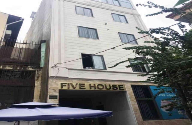 Five House Condominium # 9