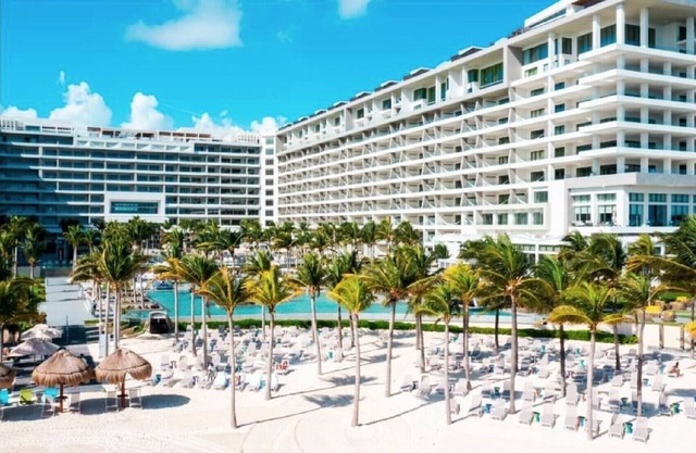 Contemporary luxury retreat Oceanside 2Bedroom / 3 Bath