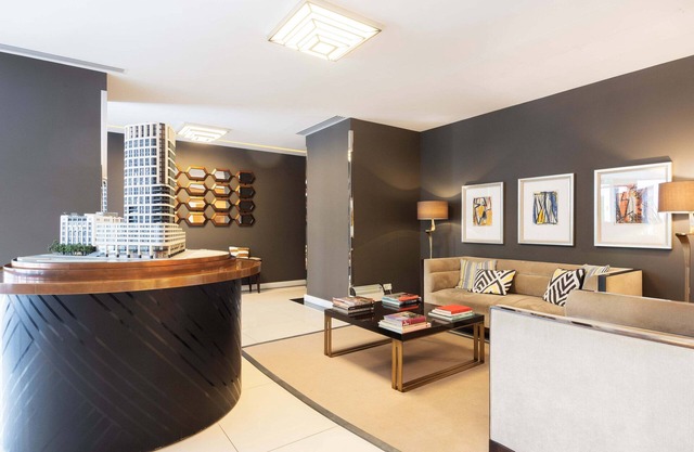 ONE-BEDROOM APARTMENT IN EAGLE HOUSE, CITY ROAD