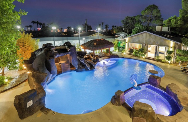Contemporary Private Villa w/ Pool, Sports Court & Near Strip!