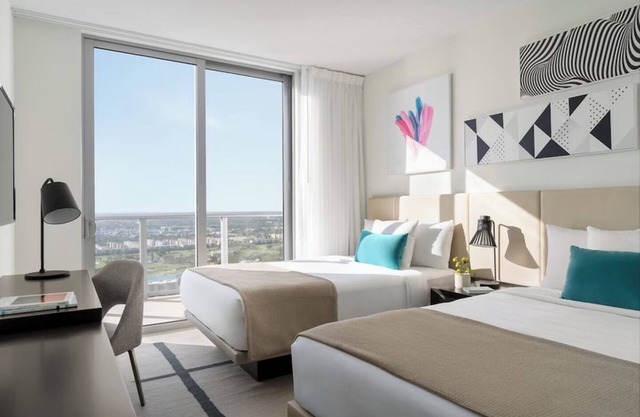 Convenient Stay in Florida, 3 Spacious Units, Pool, Walk to Hallandale Beach