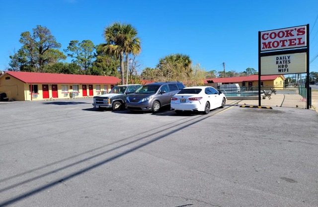 Cook's Motel- Panama City Beach