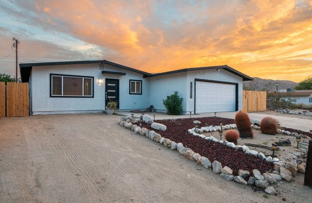 **Cool Coyote** 5 min to Joshua Tree NP* Pool*