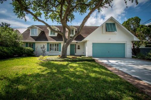 Coral Cove on Ocean View