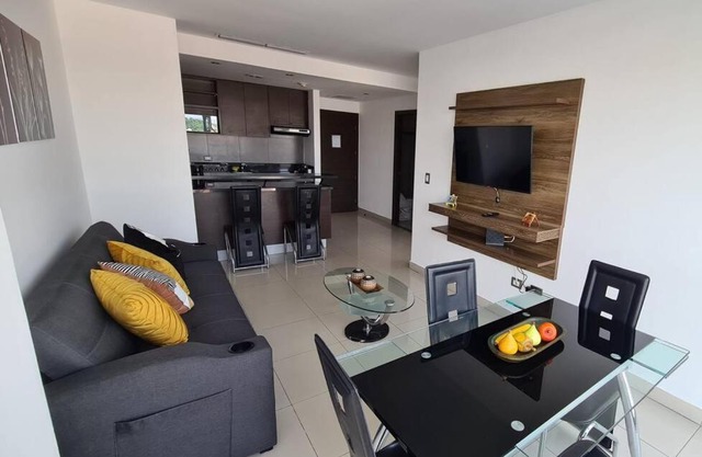 CORAL SUITE CON VISTA CIUDAD/PISCINA, GYM, PARQUEO