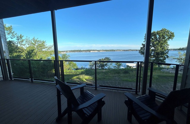 Coronado 207 - LAKEFRONT condo at Bridges Bay Resort