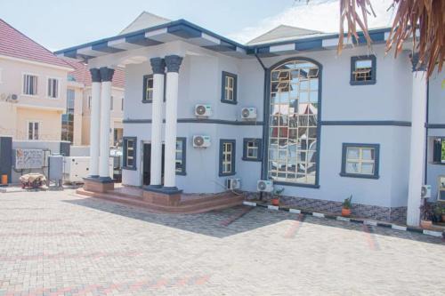 Correct Residence and Resort