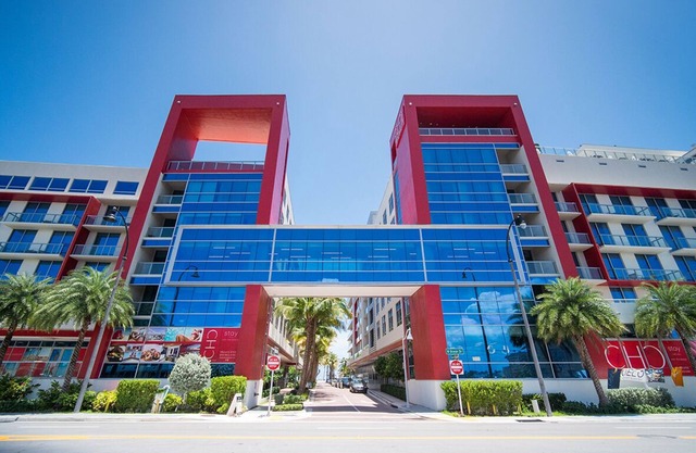 COSTA HOLLYWOOD PRIVATE SUITES - A