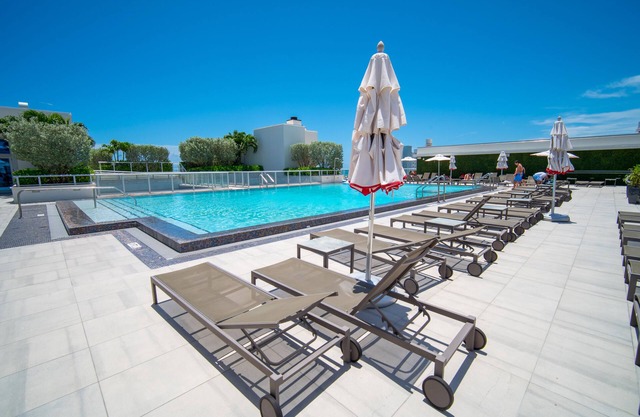 COSTA HOLLYWOOD PRIVATE SUITES - C