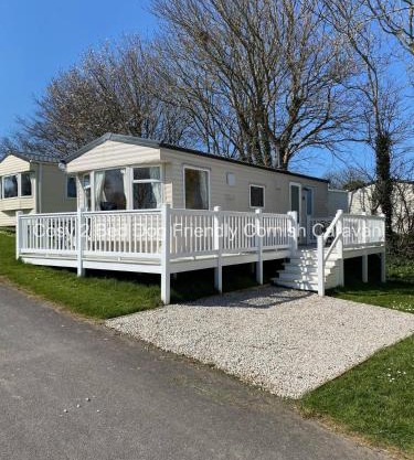 Cosy 2 bed pet friendly holiday home Crantock Nr Newquay