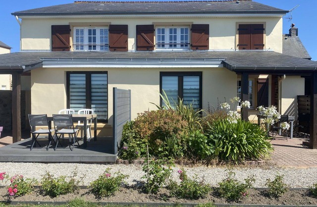 Precioso apartamento en villa para 4 personas con WIFI, TV, terraza y vista panorámica