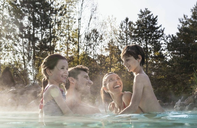 Acogedor apartamento en villa para 6 personas con jacuzzi, piscina, WIFI, TV, terraza y aparcamiento