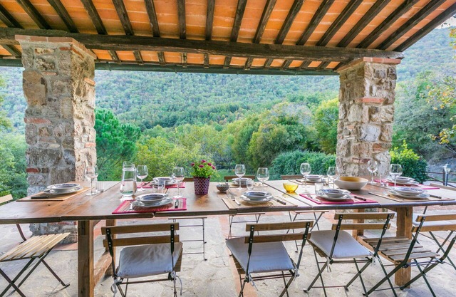 Precioso apartamento para 13 personas con WIFI, TV, patio, mascotas permitida y aparcamiento