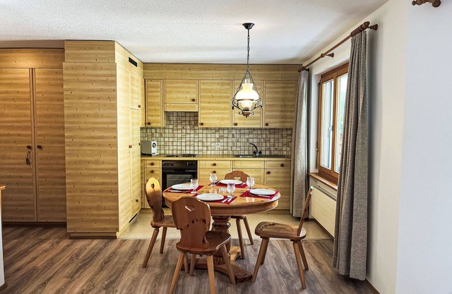 Acogedor apartamento con piscina, WIFI, TV, balcón, mascotas permitida y vista panorámica