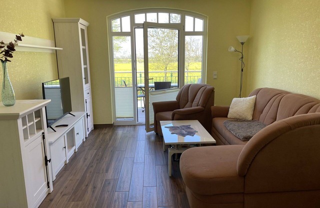 Bonito apartamento para 3 personas con WIFI, TV, balcón y mascotas permitida