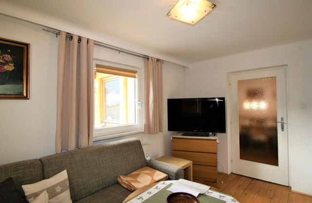 Bonito apartamento para 4 personas con TV, patio y mascotas permitida