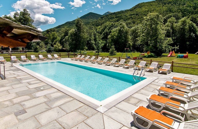 Acogedor apartamento para 4 personas con WIFI, piscina, TV y terraza