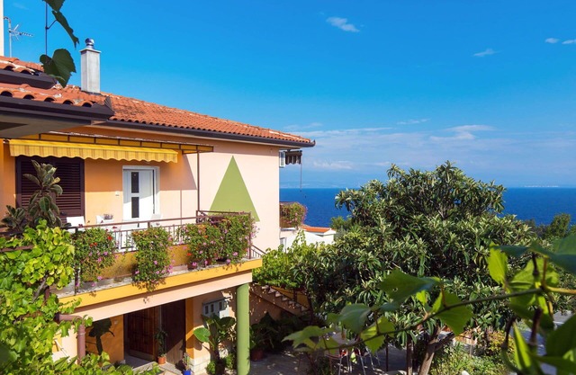 Acogedor apartamento para 4 personas con WIFI, A/C, TV y terraza