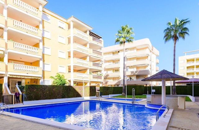 Precioso apartamento para 5 personas con piscina, WIFI, TV, terraza y mascotas permitida
