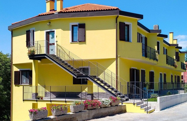 Precioso apartamento para 6 personas con WIFI, TV, patio, mascotas permitida y vista panorámica