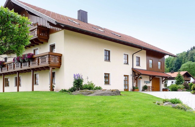 Bonito apartamento para 8 personas con WIFI, TV y patio