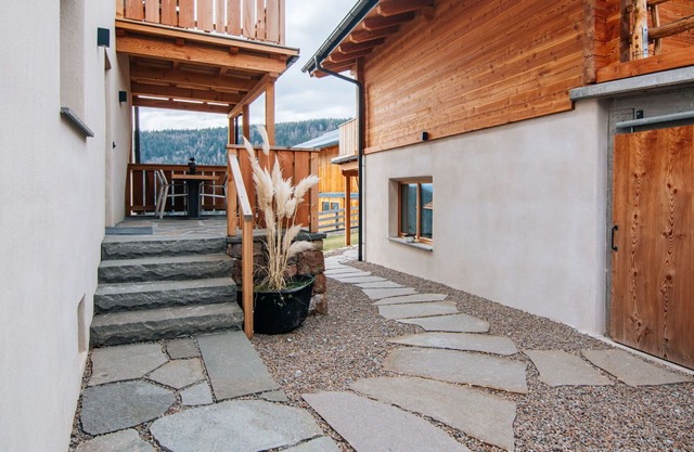 Hermoso apartamento en villa para 4 personas con WIFI, TV, patio y aparcamiento