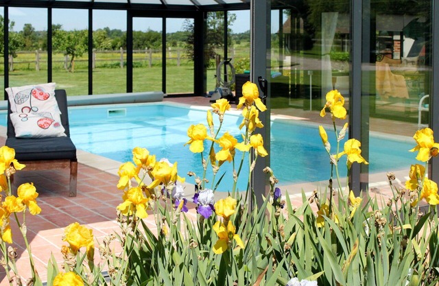 Bonito apartamento en villa para 3 personas con piscina, WIFI, TV, patio y mascotas permitida