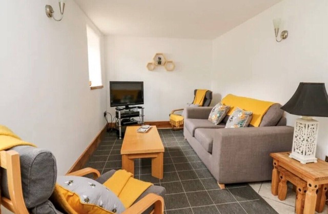 Cosy cottage + optional jacuzzi. 1 of 2 cottages onsite