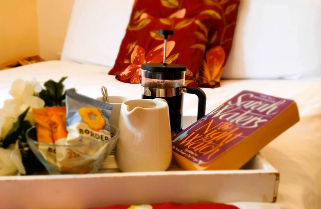 FAMILIAR, apartamento en planta baja, salón abierto y piscina. Plazas 4