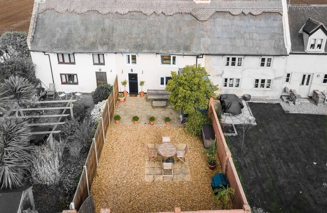 Acogedora casa de campo con techo de paja