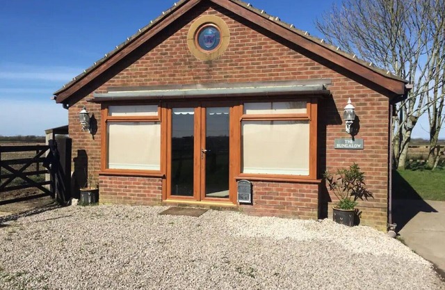 Cosy, self-contained rural bungalow – peaceful countryside escape