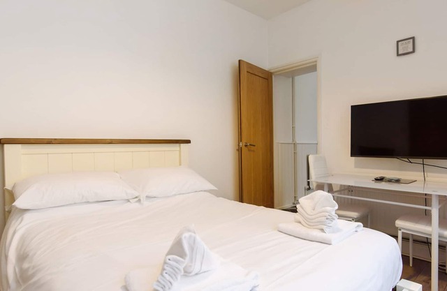 Cosy Studio Flat by Propertri