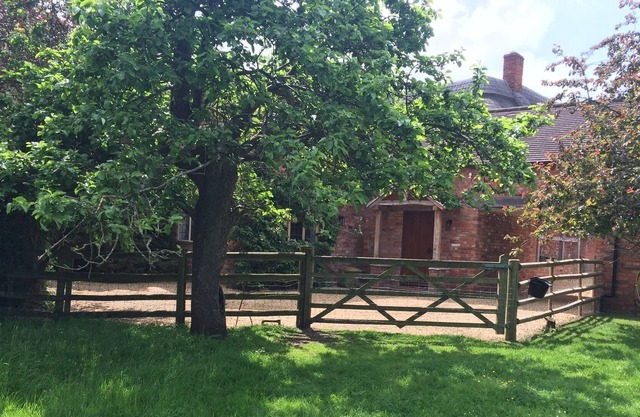 Casa de Campo de lujo en Stratford-upon-Avon con pista de tenis y alpacas