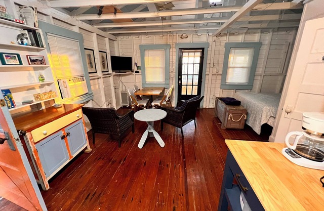 Cottage A of Historic Waterfront Fish Camp. Private Dock. Minute walk to Beach