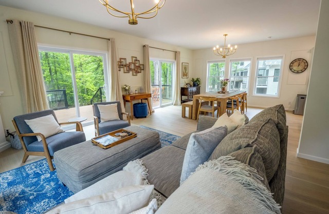 Cottage in the Woods + Pool, Fishing Pond