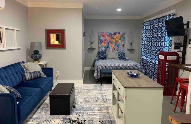 Cottage Suite 3 - Queen Bed Studio