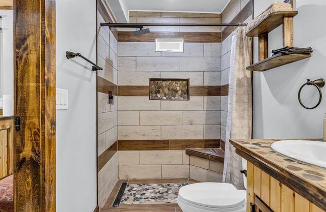 Cotton District | Spacious | Smart TVs