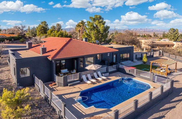 Cottonwood Paradise: Luxe Home w/ Pool-Expansive Epic Views!
