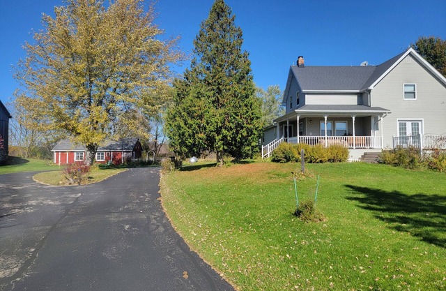 Country Farmhouse Experience Near Boat Launch & ATV Trails